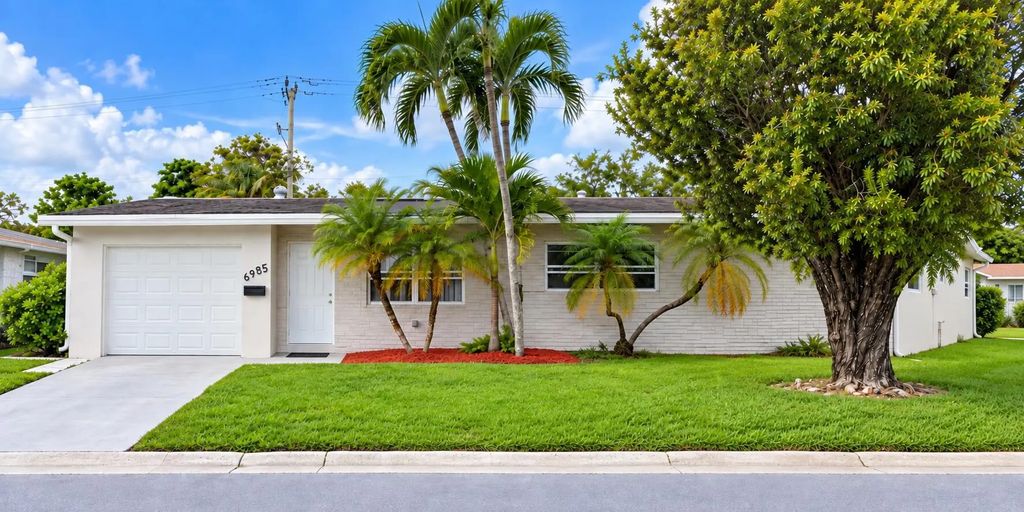 6985 Nw 17th Court, Margate