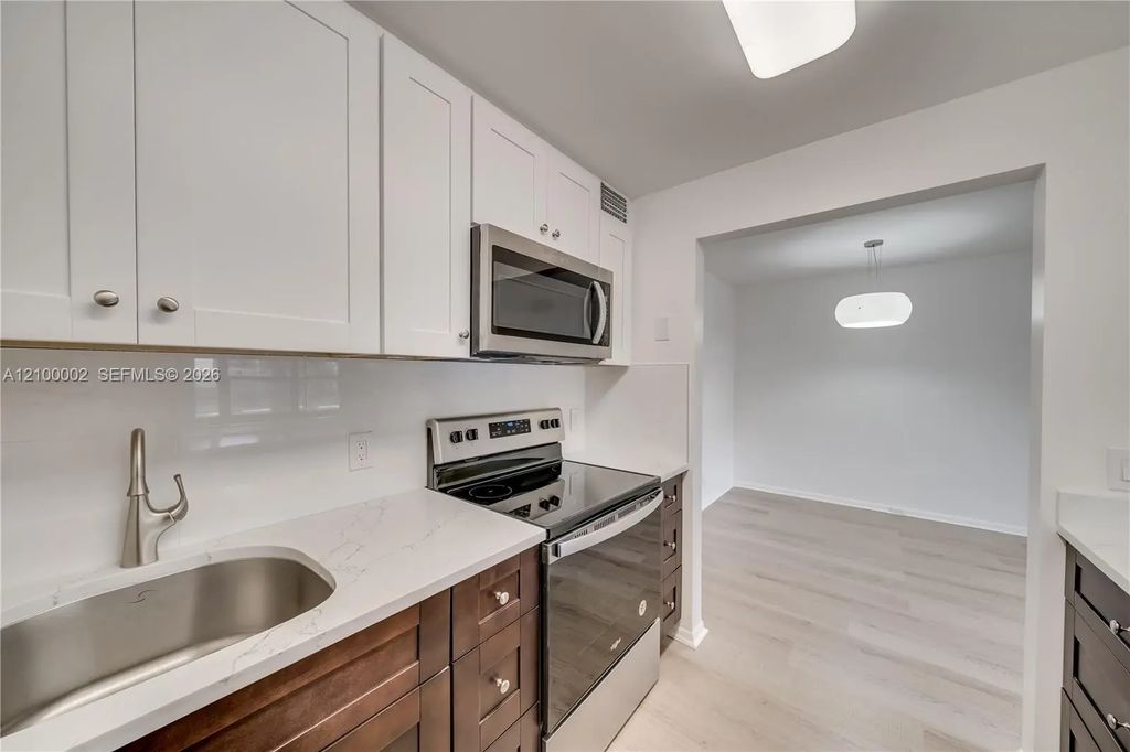 101 Sw 132nd Way #104j, Pembroke Pines