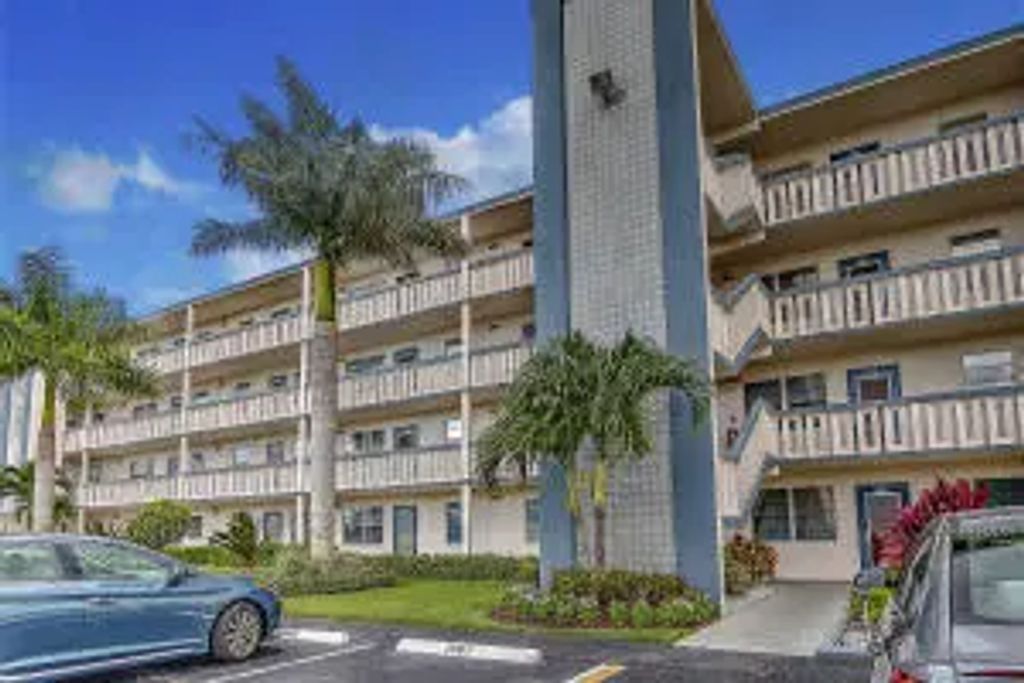 2070 Yarmouth D, Boca Raton
