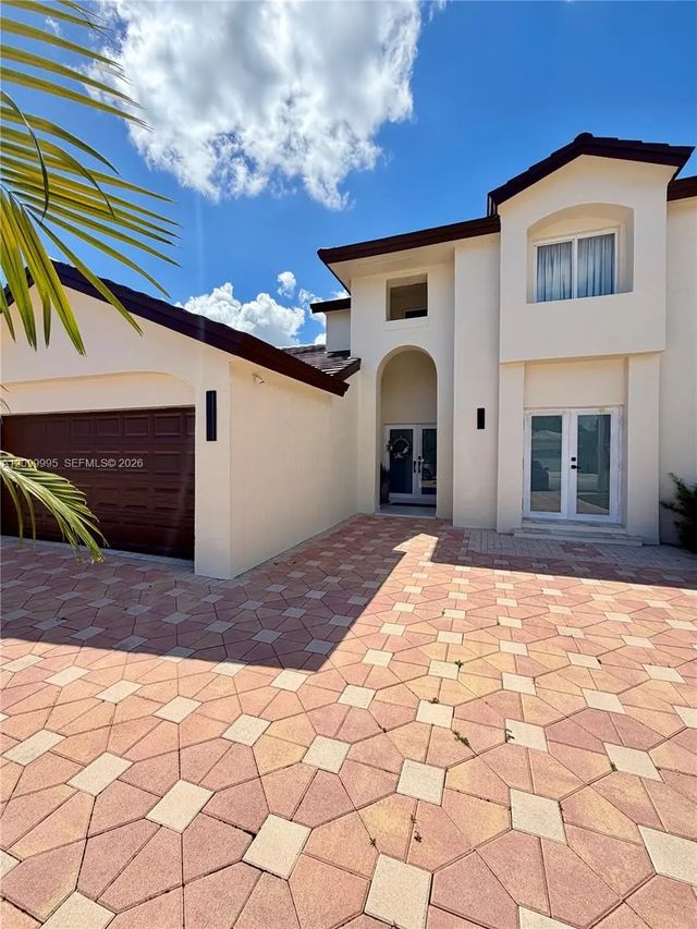 3 of 26 - 9030 Sw 143rd Avenue, Miami, FL