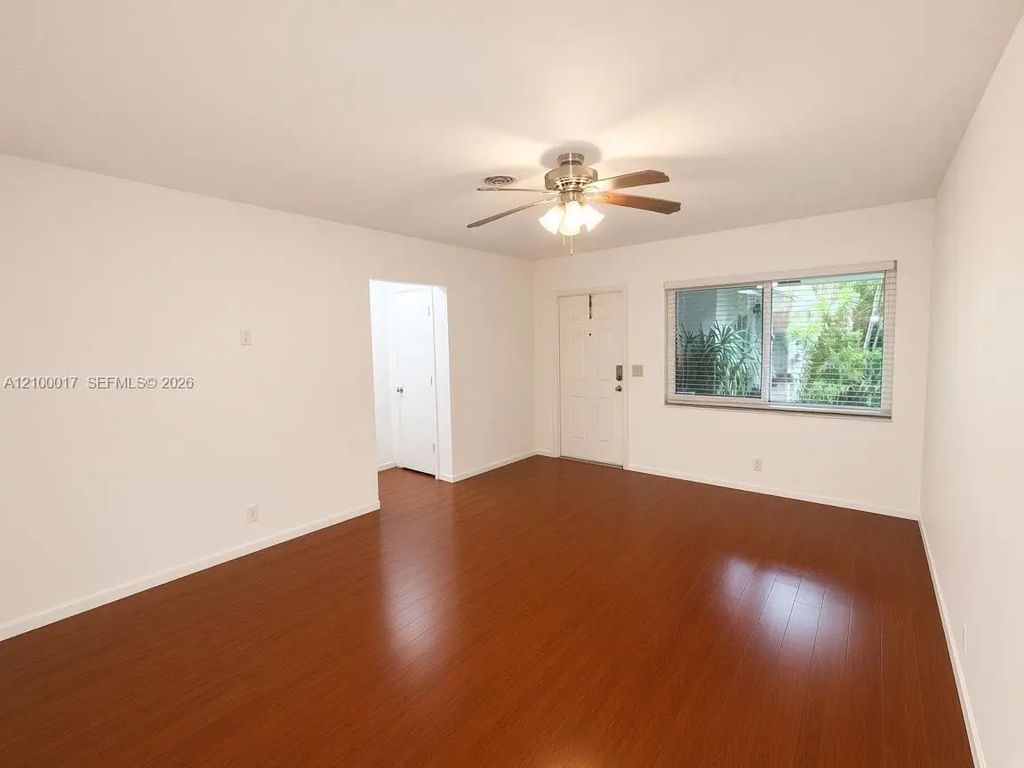 345 Nw 32nd Street #345, Oakland Park