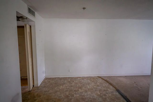 5 of 19 - 117 Kingswood F #117, West Palm Beach, FL