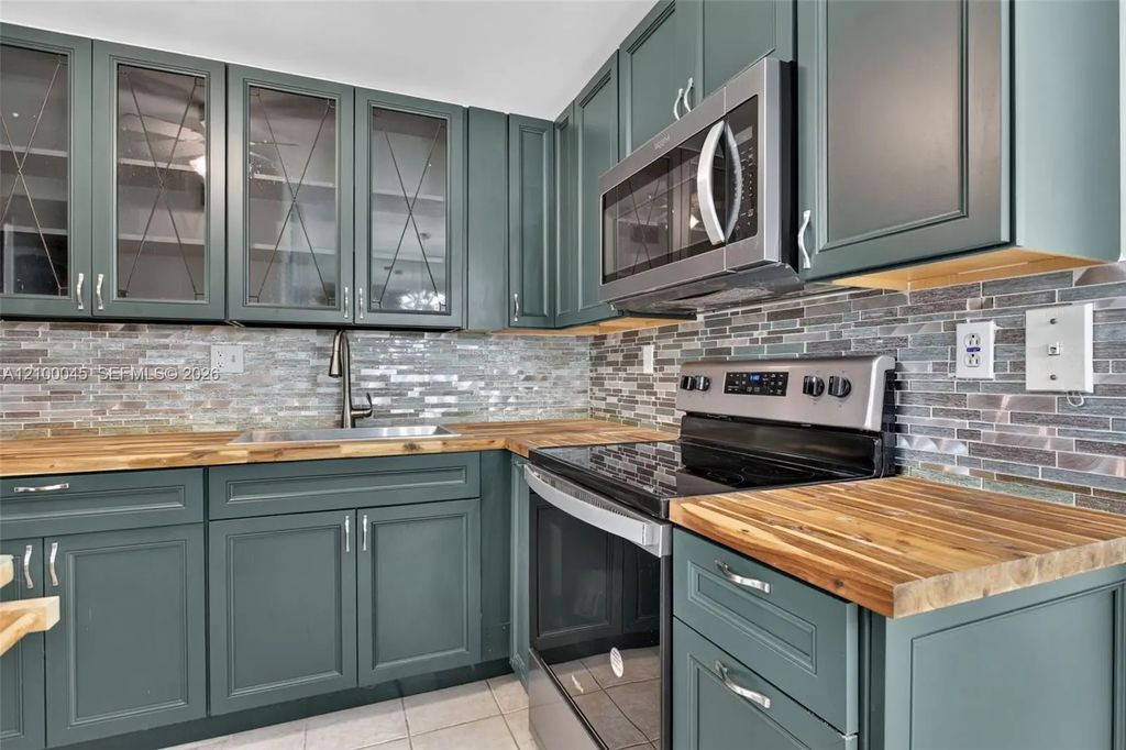 503 Gardens Drive #201, Pompano Beach