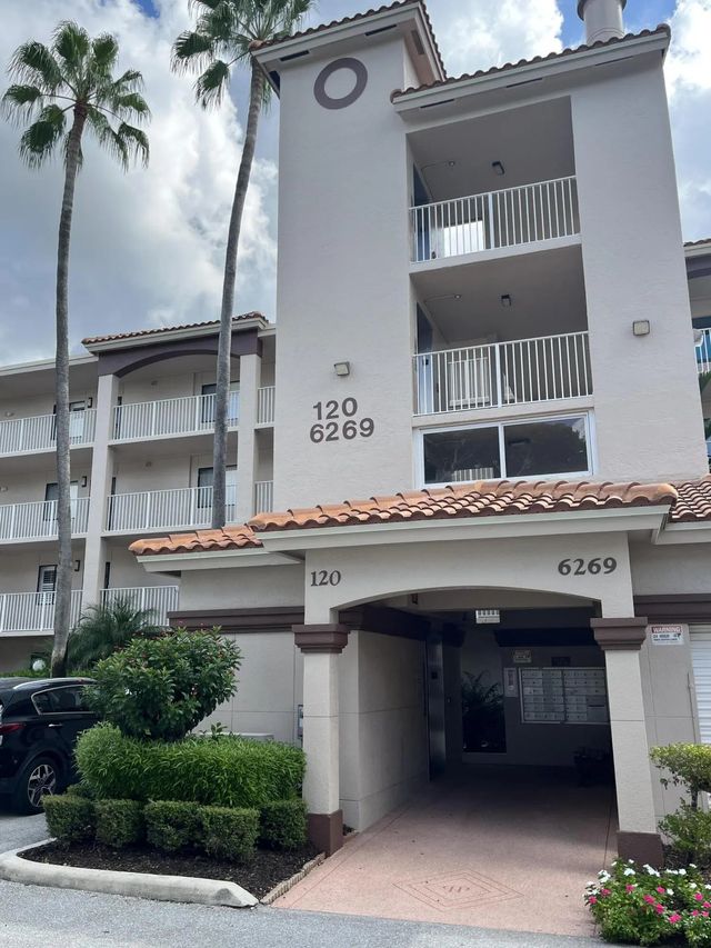 5 of 41 - 6269 Pointe Regal Circle #305, Delray Beach, FL