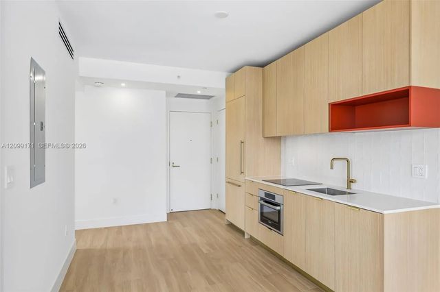 5 of 39 - 90 Ne 32nd Street #701, Miami, FL
