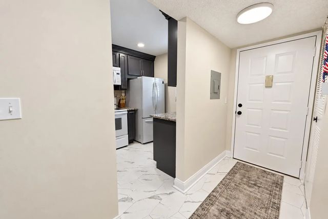 4 of 33 - 7094 Golf Colony Court #103, Lake Worth, FL