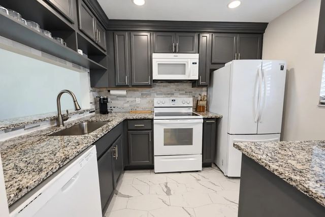 5 of 33 - 7094 Golf Colony Court #103, Lake Worth, FL