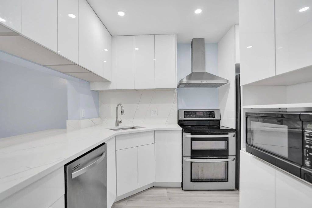 203 Foxtail Drive #h3, Greenacres