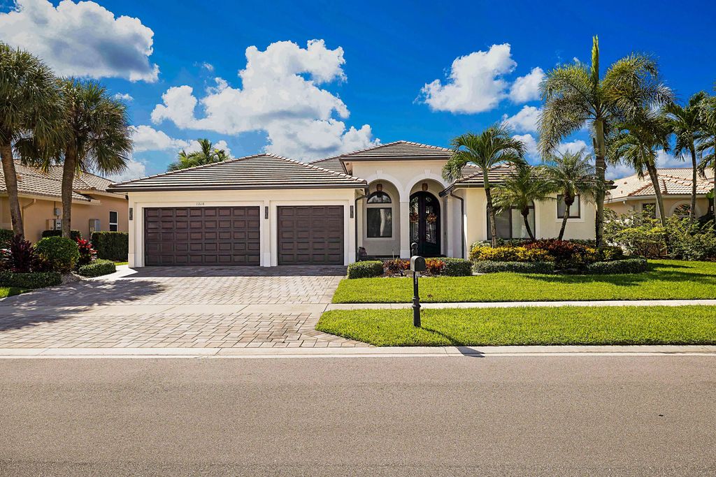 11618 Manatee Bay Lane, Wellington
