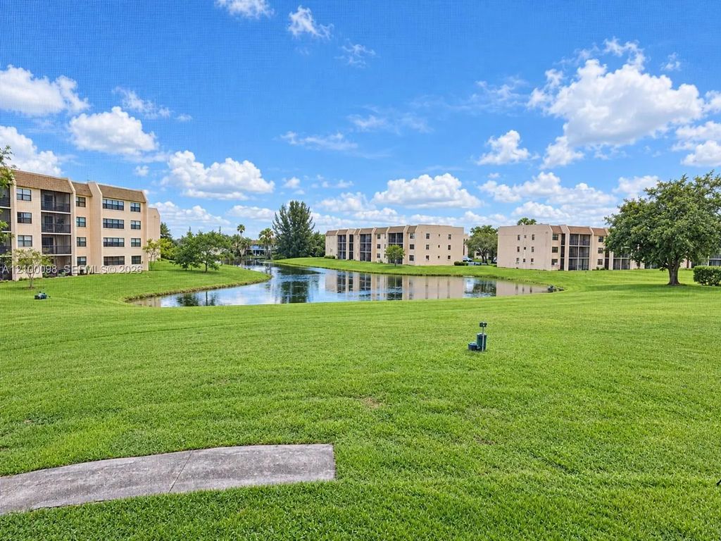 10402 Sunrise Lakes Boulevard #201, Sunrise