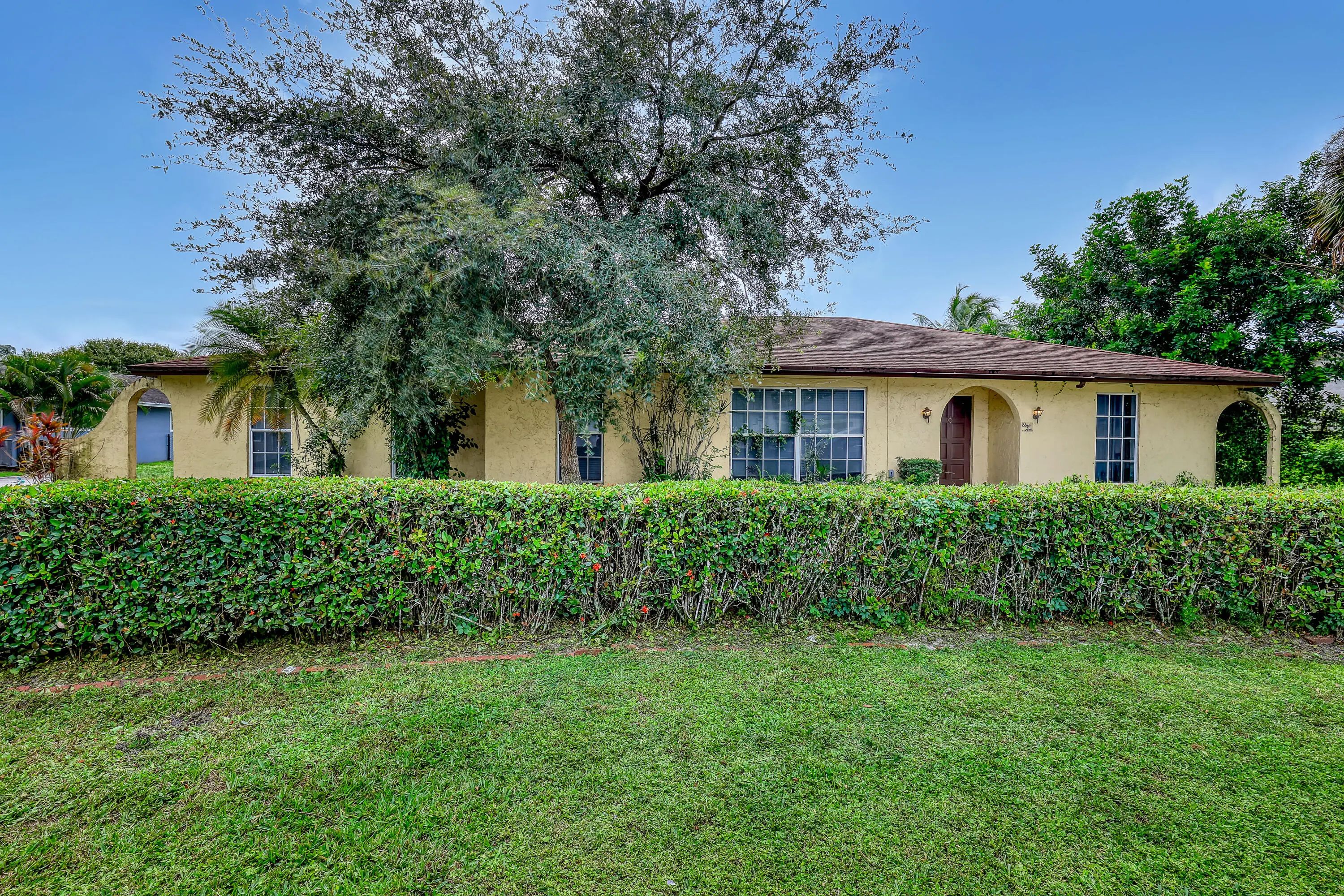 Real estate - MLS B26083853, Royal Palm Beach