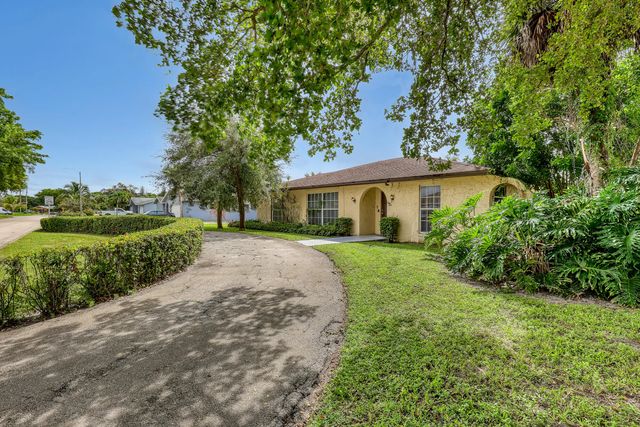 4 of 56 - 110 Meadowlark Drive, Royal Palm Beach, FL