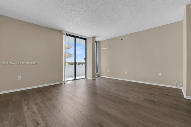 4 of 27 - 6830 Indian Creek Drive #6d, Miami Beach, FL