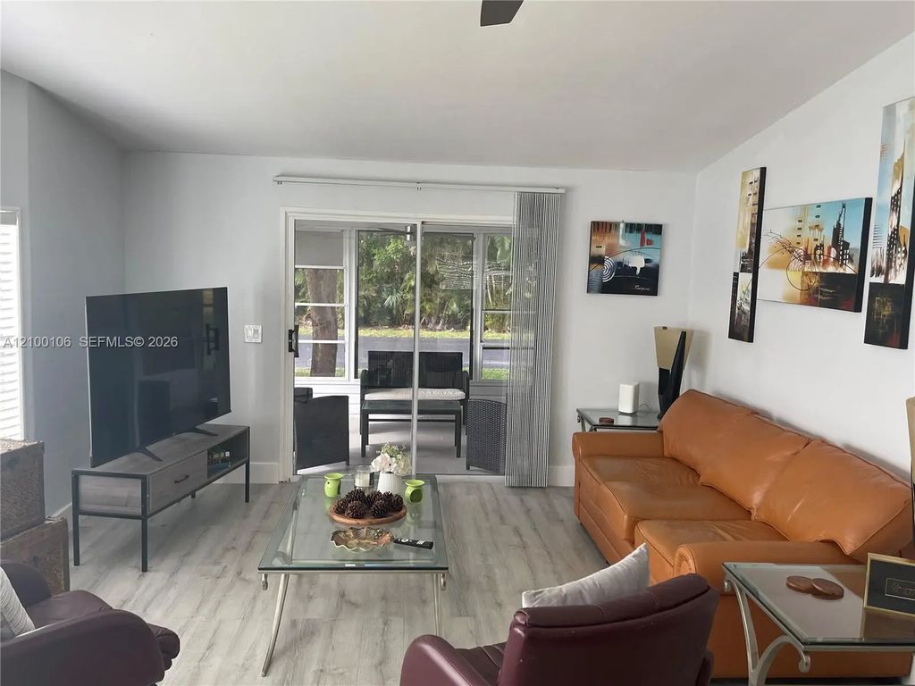 815 Sun Glow Avenue #815, Boynton Beach