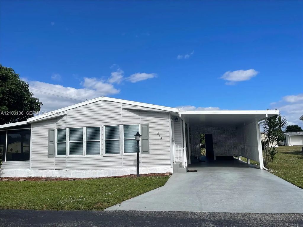 815 Sun Glow Avenue #815, Boynton Beach