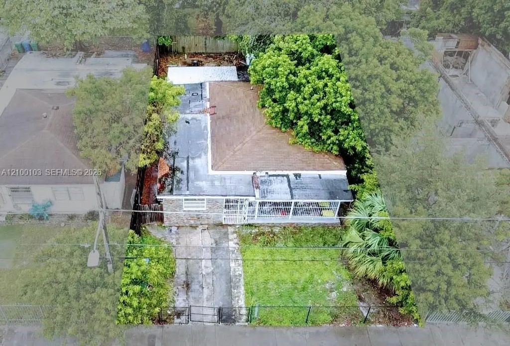 1085 Nw 25th Street, Miami