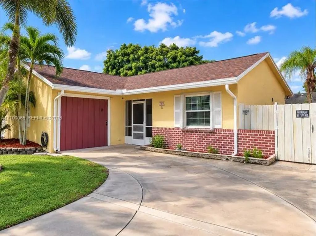 1063 Concert Way, Royal Palm Beach