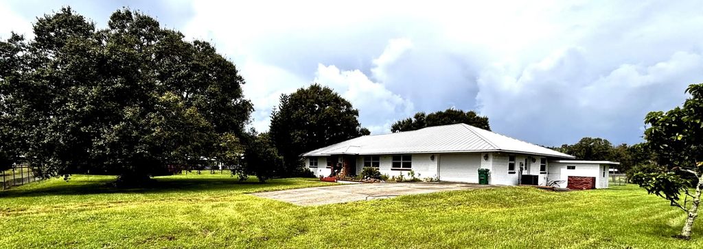 2050 W Boothe Drive, Fort Pierce