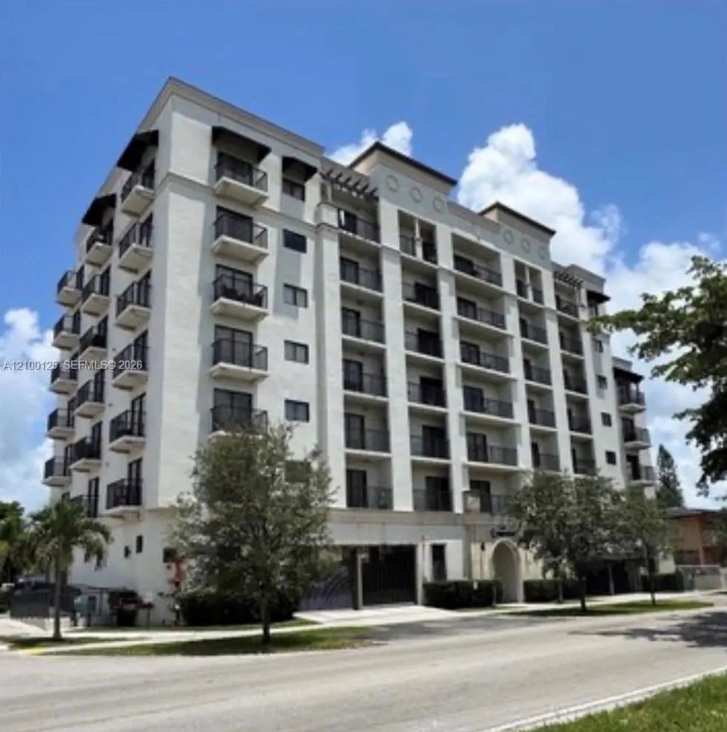 1801 Sw 32nd Avenue #303, Miami