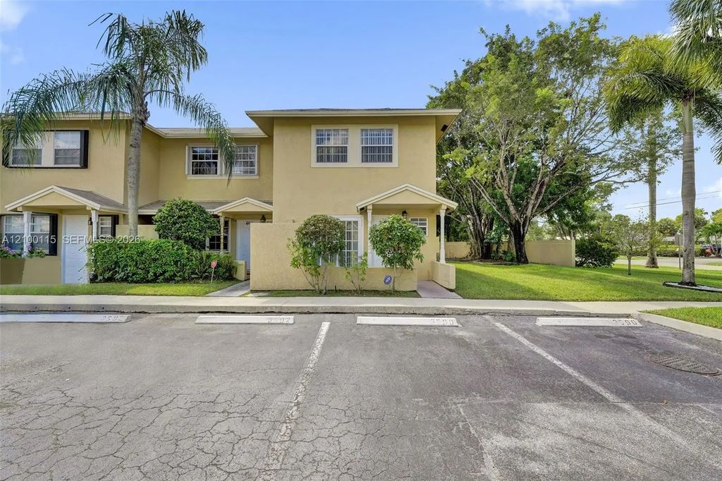 3590 Nw 83rd Lane, Sunrise