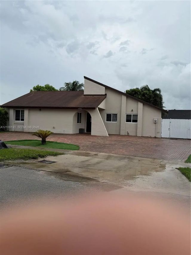 2 of 53 - 12246 Sw 210th Street, Miami, FL