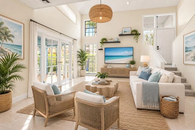 370 Prestwick Circle #2, Palm Beach Gardens