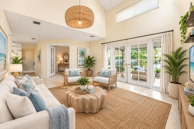 2 of 38 - 370 Prestwick Circle #2, Palm Beach Gardens, FL