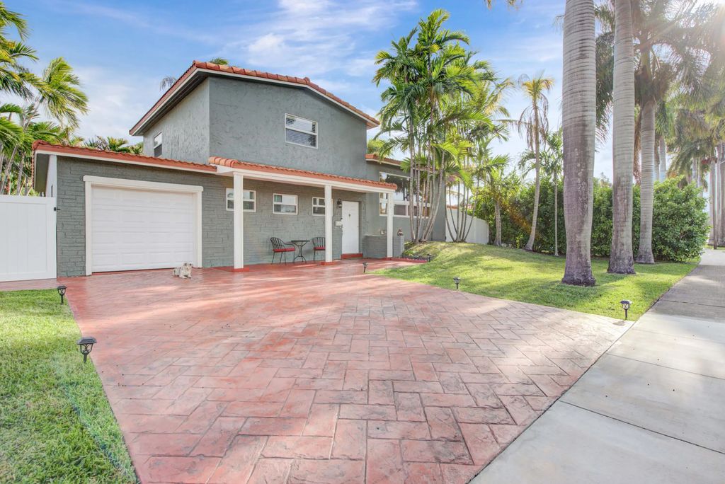 1100 Ne 4th Street, Hallandale Beach