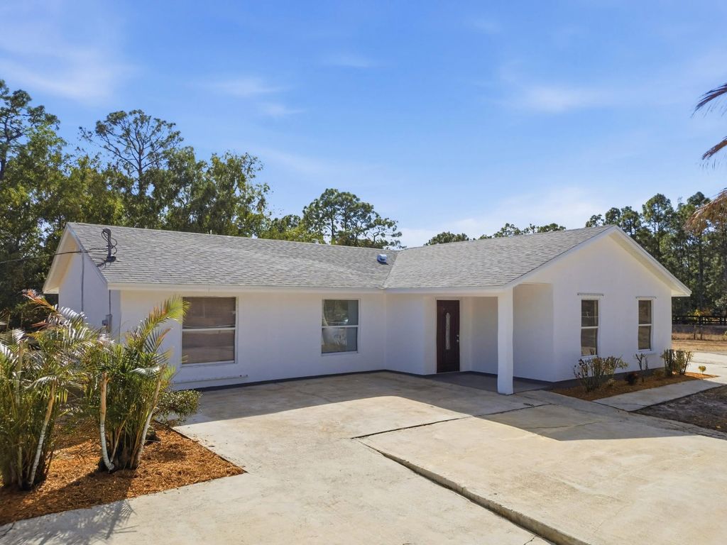 14242 77th Place N, The Acreage