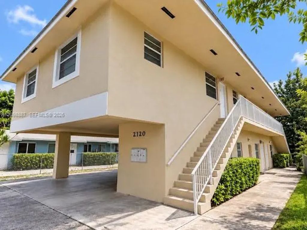 2120 Sw 4th Street, Miami
