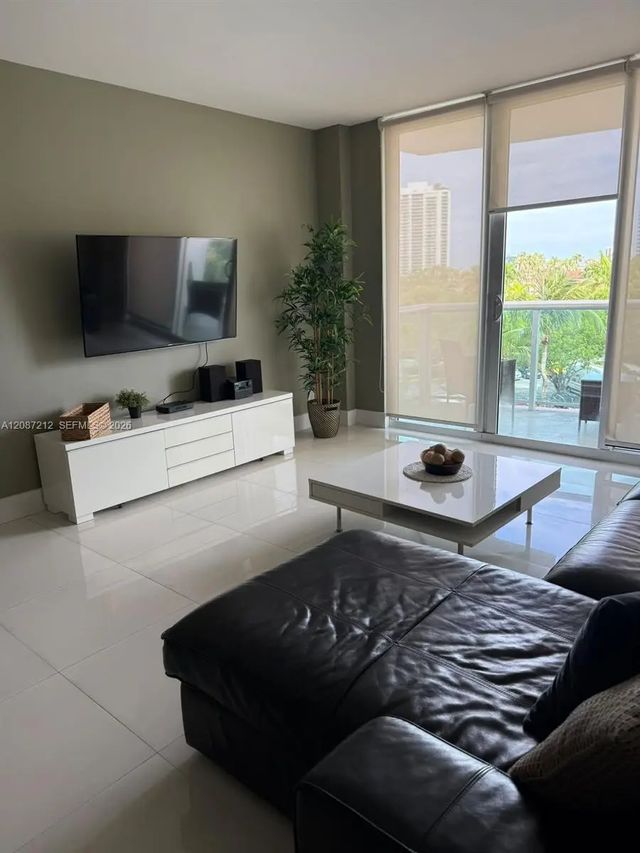 4 of 32 - 19370 Collins Avenue #418, Sunny Isles Beach, FL