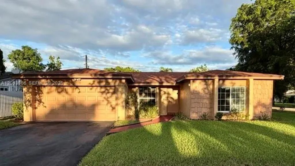 3405 Garnet Road, Miramar
