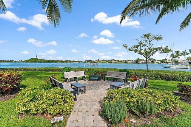 755 Saturn Street #h206, Jupiter