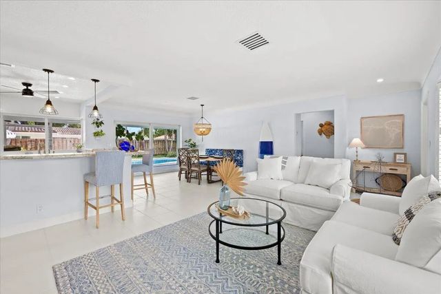 5 of 44 - 38 Sw 10th Avenue, Boca Raton, FL