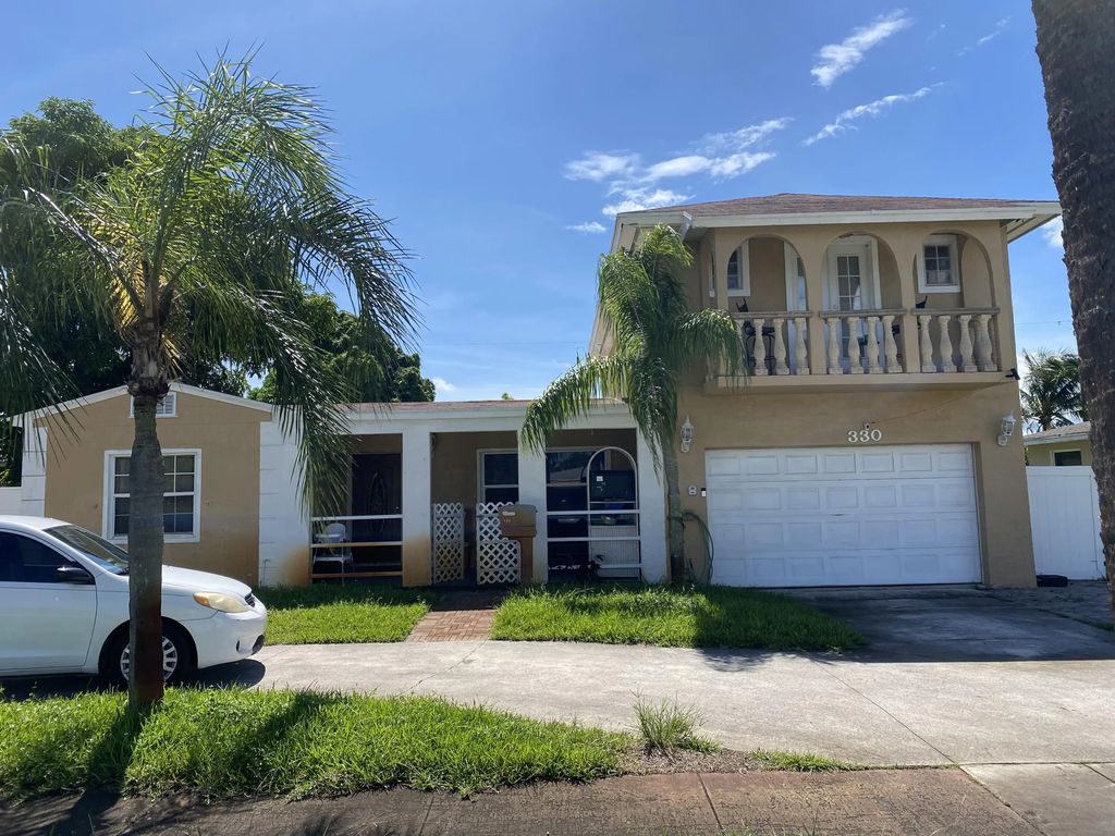 330 Cypress Drive, Lake Park