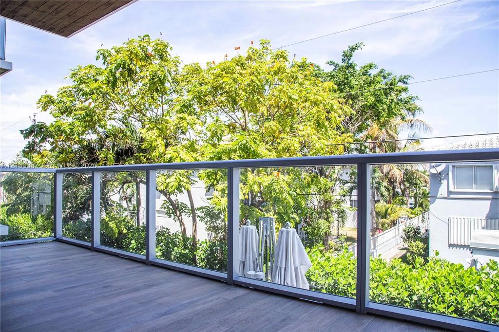 529 Sw 11th Street #203, Miami