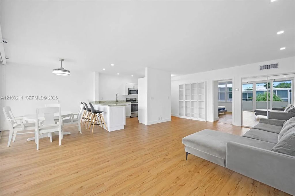 10210 Collins Avenue #306, Bal Harbour