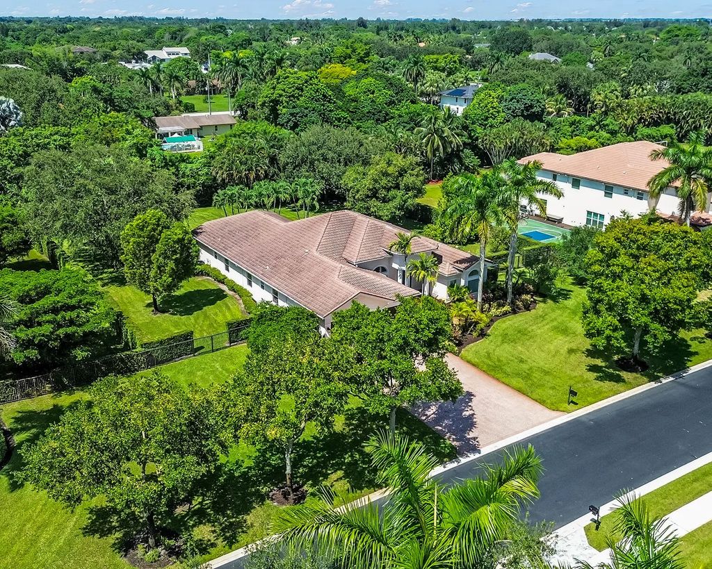 3599 Juniper Lane, Davie