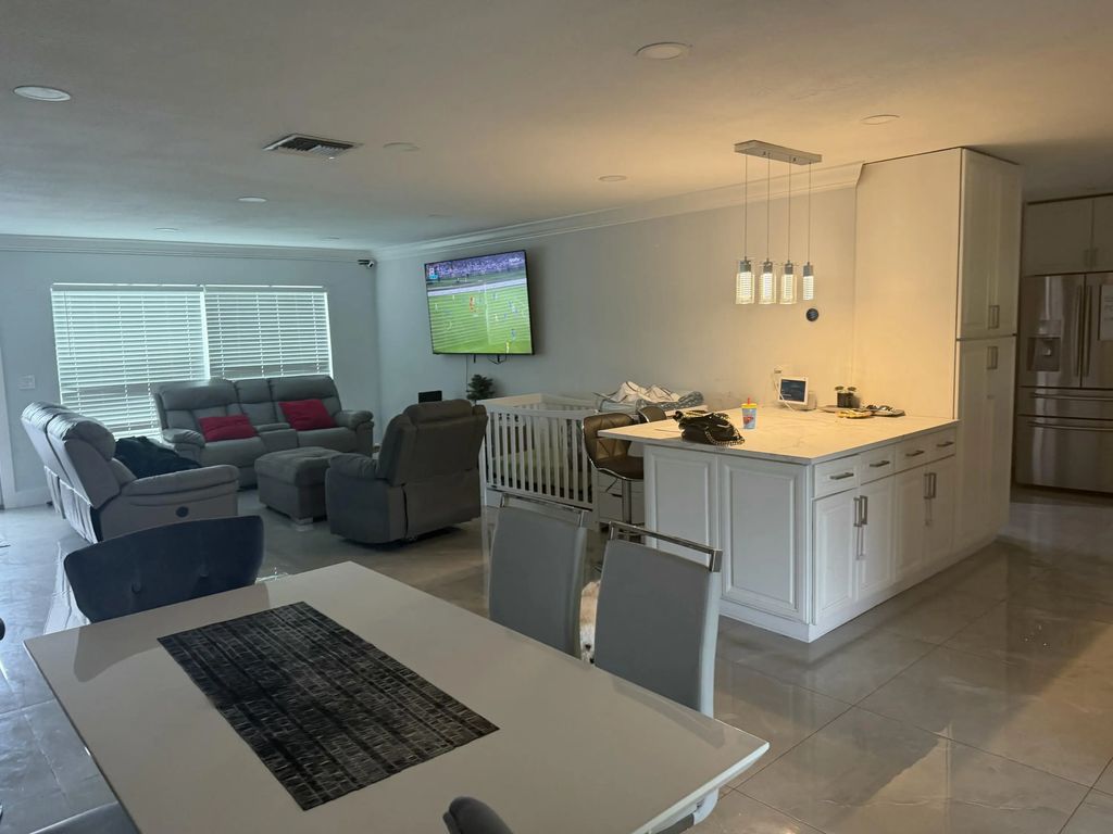 9313 Sw 3rd Street, Boca Raton