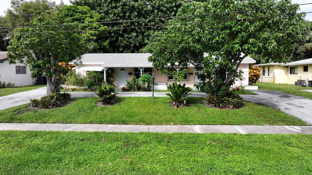 315 Northlake Drive #315/317, North Palm Beach