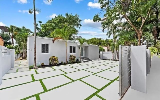 2 of 8 - 2810 Sw 12th Street, Miami, FL