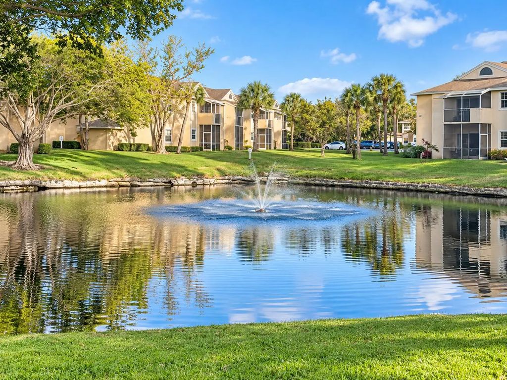 860 Cypress Park Way #l4, Deerfield Beach