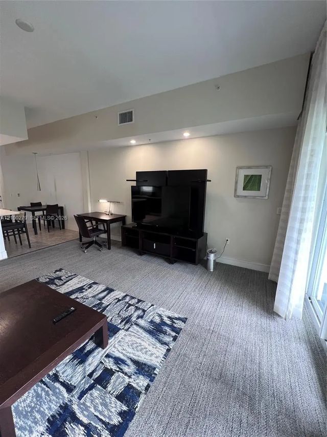 2 of 8 - 5300 Nw 87th Avenue #916, Doral, FL