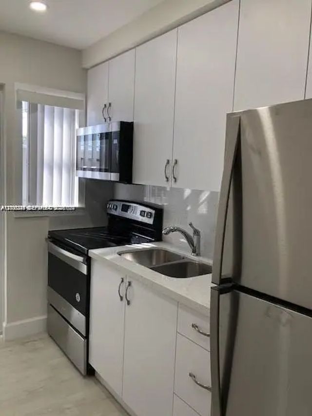 4 of 8 - 3530 Sw 9th Terrace #6b, Miami, FL