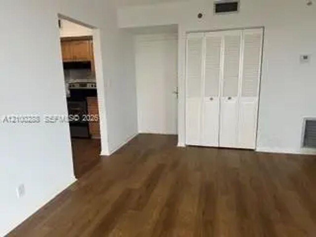 901 Hillcrest Drive #501, Hollywood