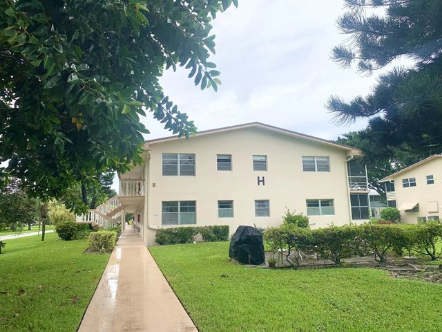 2 of 32 - 185 Canterbury H, West Palm Beach, FL