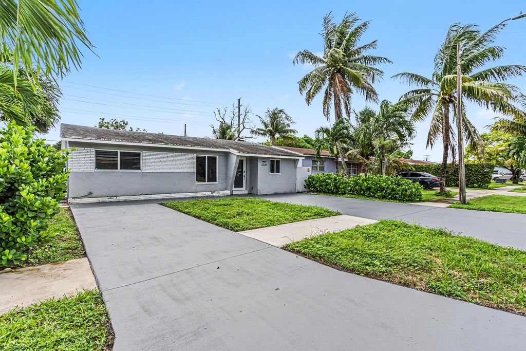 6320 Adams Street, Hollywood