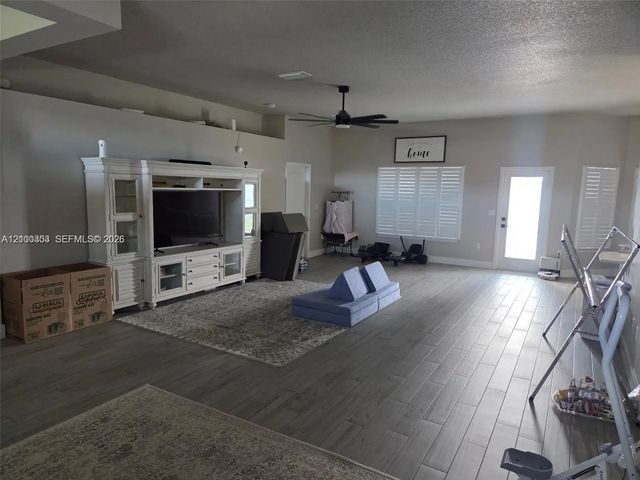 5 of 18 - 1005 Sw Bay State Road, Port St. Lucie, FL