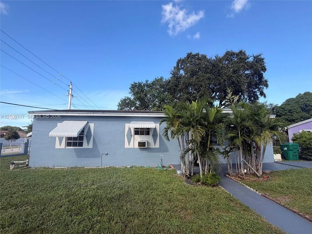 16000 Nw 17th Court, Miami Gardens