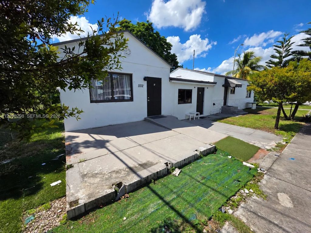 1102 Nw 103rd Street, Miami